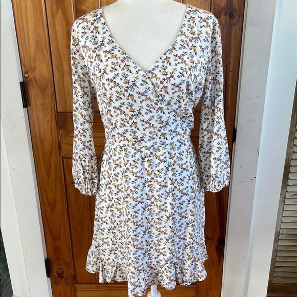 Hollister White Floral Wrap Dress